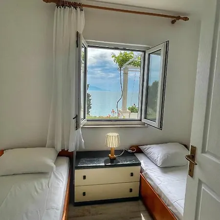 Mimoza Apartment
