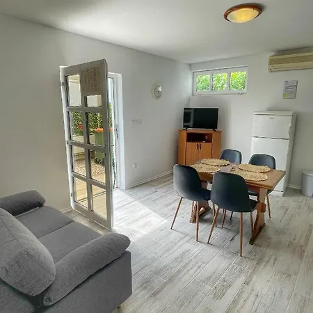 Apartment Mimoza